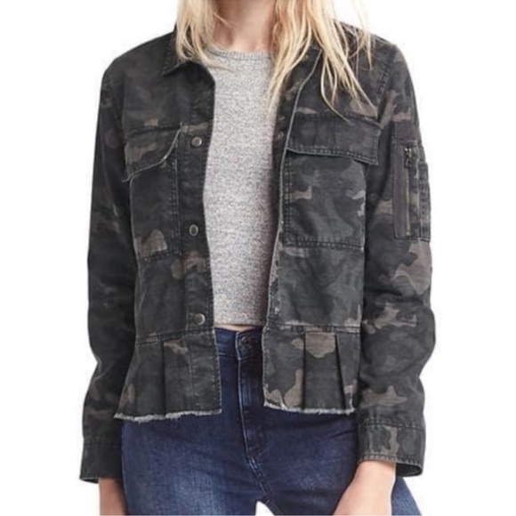 Gap Jackets & Blazers - Gap Camo Raw Edge Ruffle Hem Utility Jacket Size XS